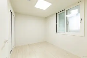 화이트 톤 컴팩트 침실 인테리어 두산아파트